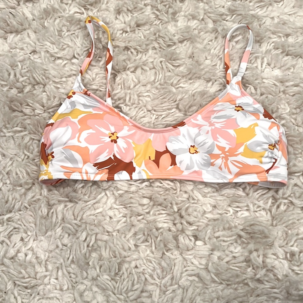 Bikinni top with pads